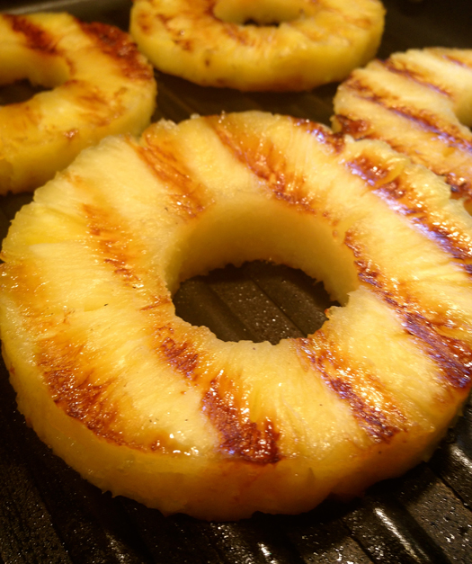 Grilled-pineapple