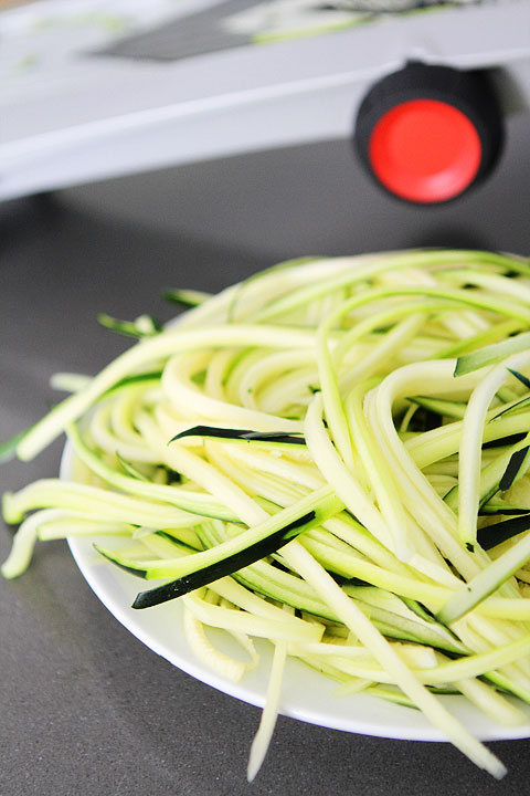 Zucchini-Noodles-with-Pesto-2