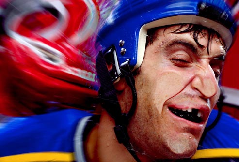 getty_rm_photo_of_hockey_player_missing_tooth